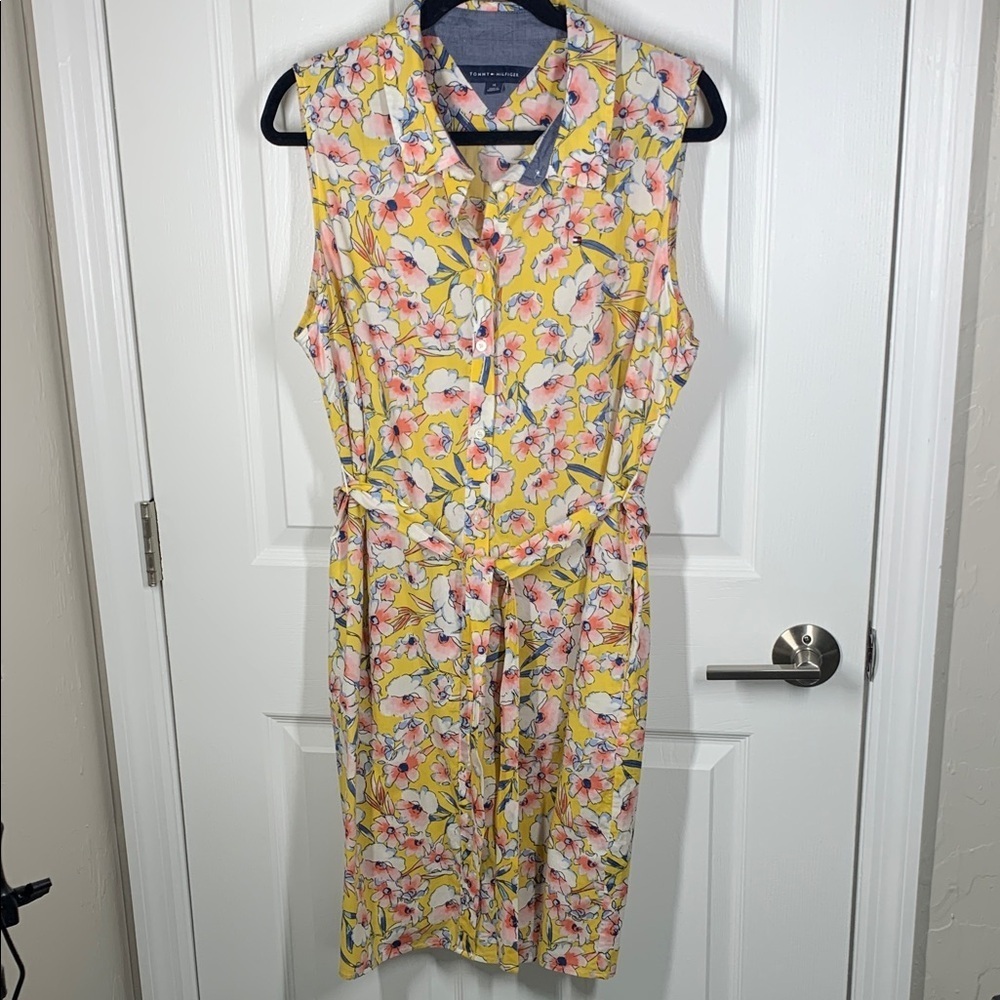 Tommy Hilfiger button front floral shirt dress with belted waist size 14